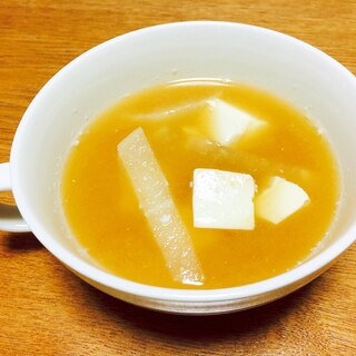 大根と豆腐の味噌汁